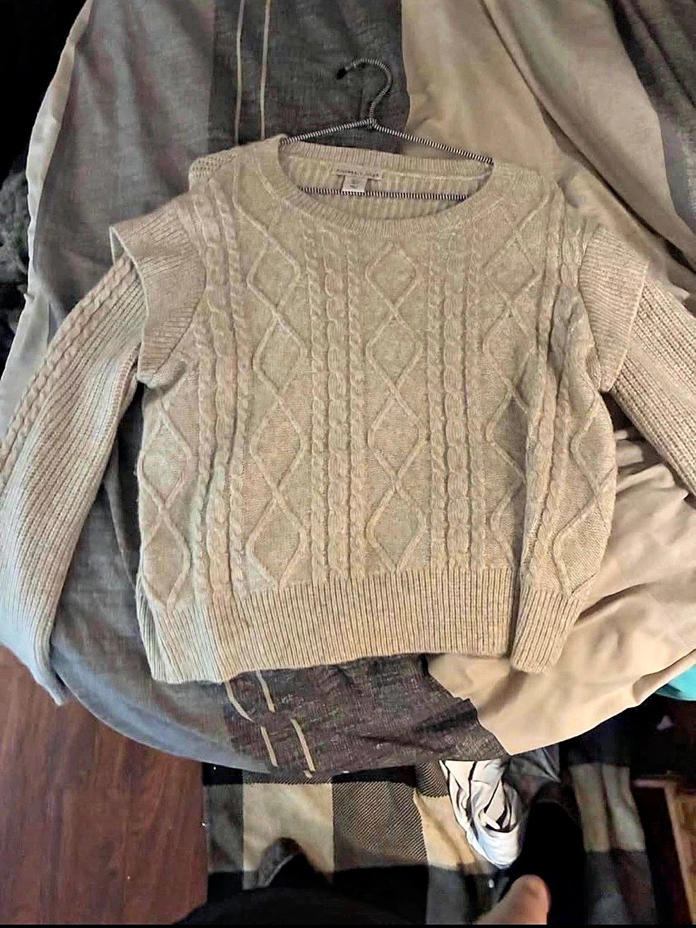 Banana Republic Cable Knit Crewneck Sweater in Beige